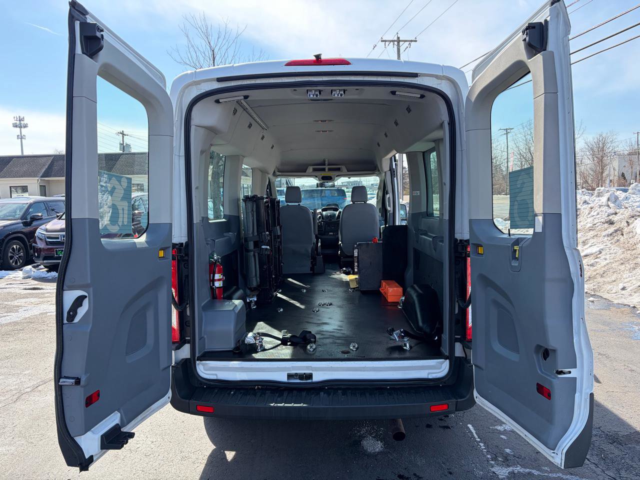 Used 2015 Ford Transit 350 XL RWD image 26