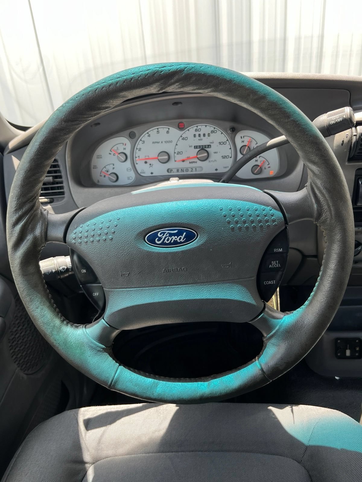 Used 2001 Ford Explorer Sport Trac 2WD image 19