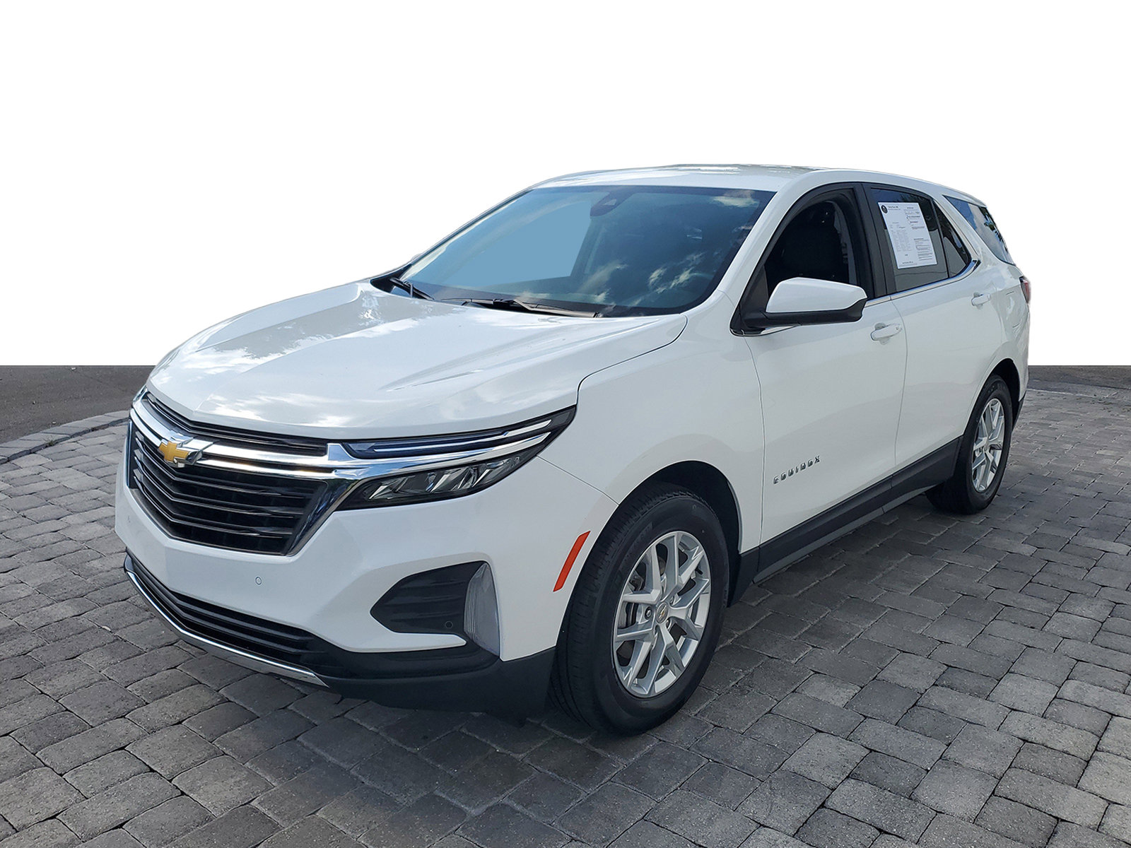 Used 2024 Chevrolet Equinox LT w/ LPO, Cargo Package FWD image 3