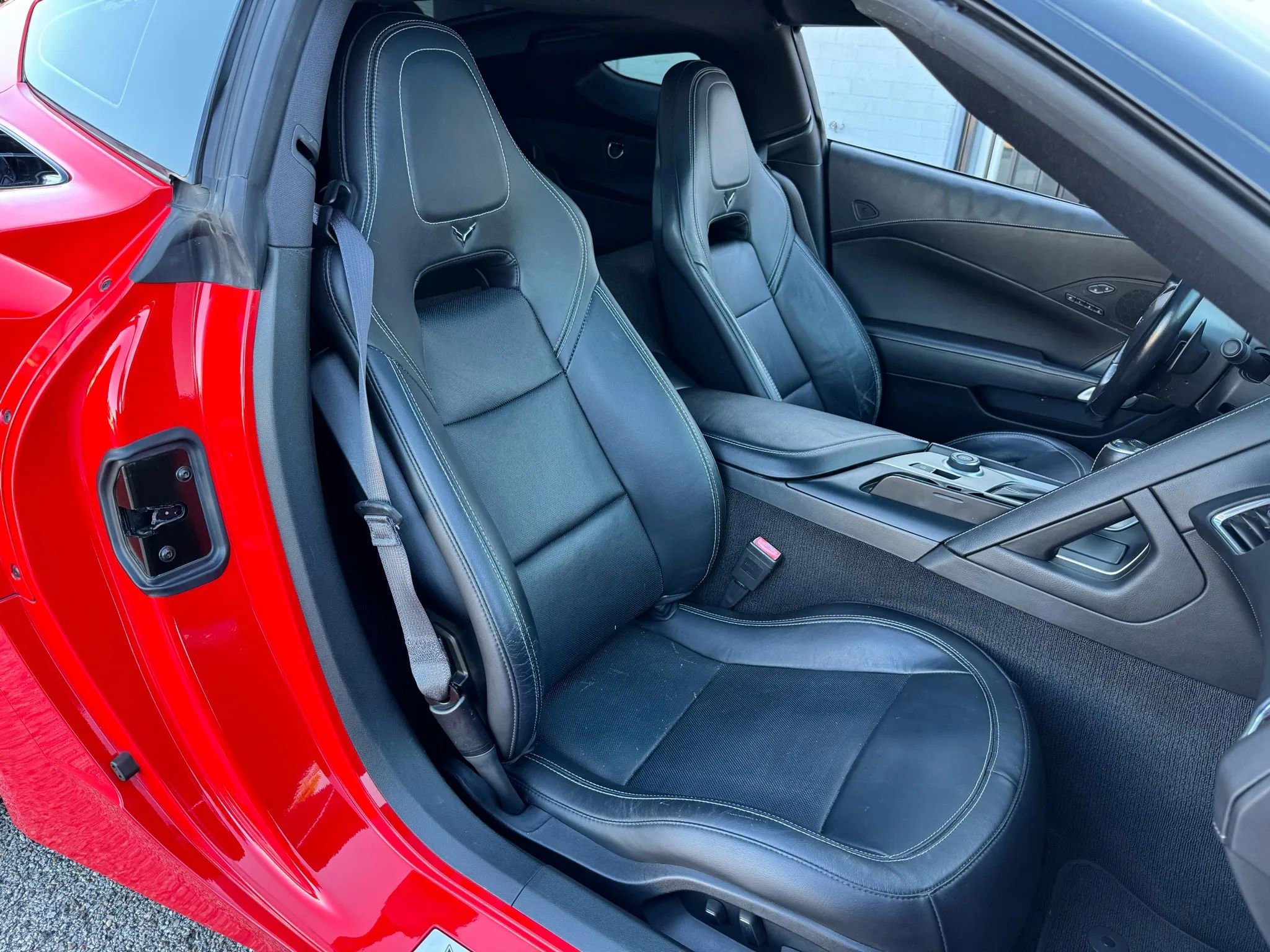 Used 2015 Chevrolet Corvette Stingray Z51 Coupe 2D w/ 2LT Preferred Equipment Group image 28
