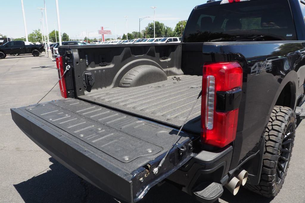 Used 2025 Ford F350 Lariat w/ Black Appearance Package AWD/4WD image 19