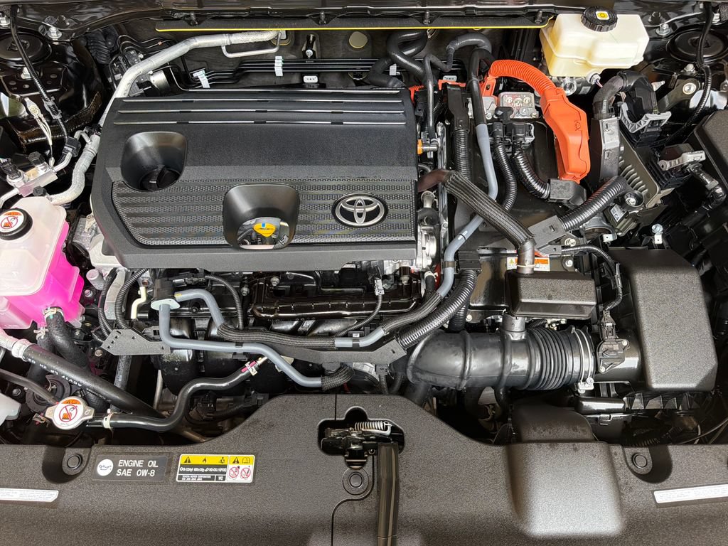 Used 2025 Toyota Crown AWD/4WD image 36