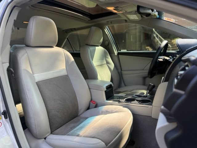 Used 2012 Toyota Camry XLE w/ Leather Pkg FWD image 15