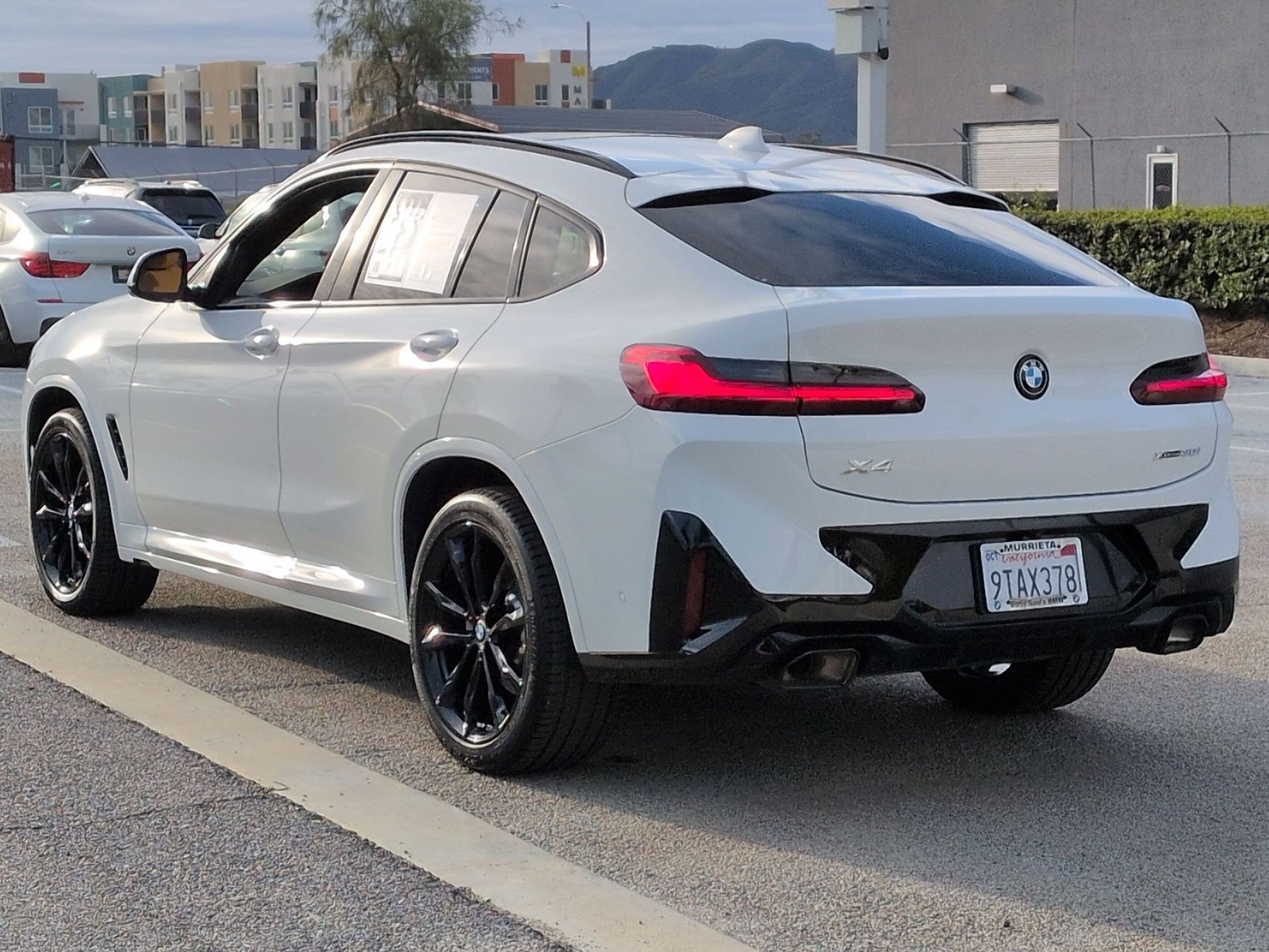 Used 2025 BMW X4 xDrive30i w/ Premium Package image 8