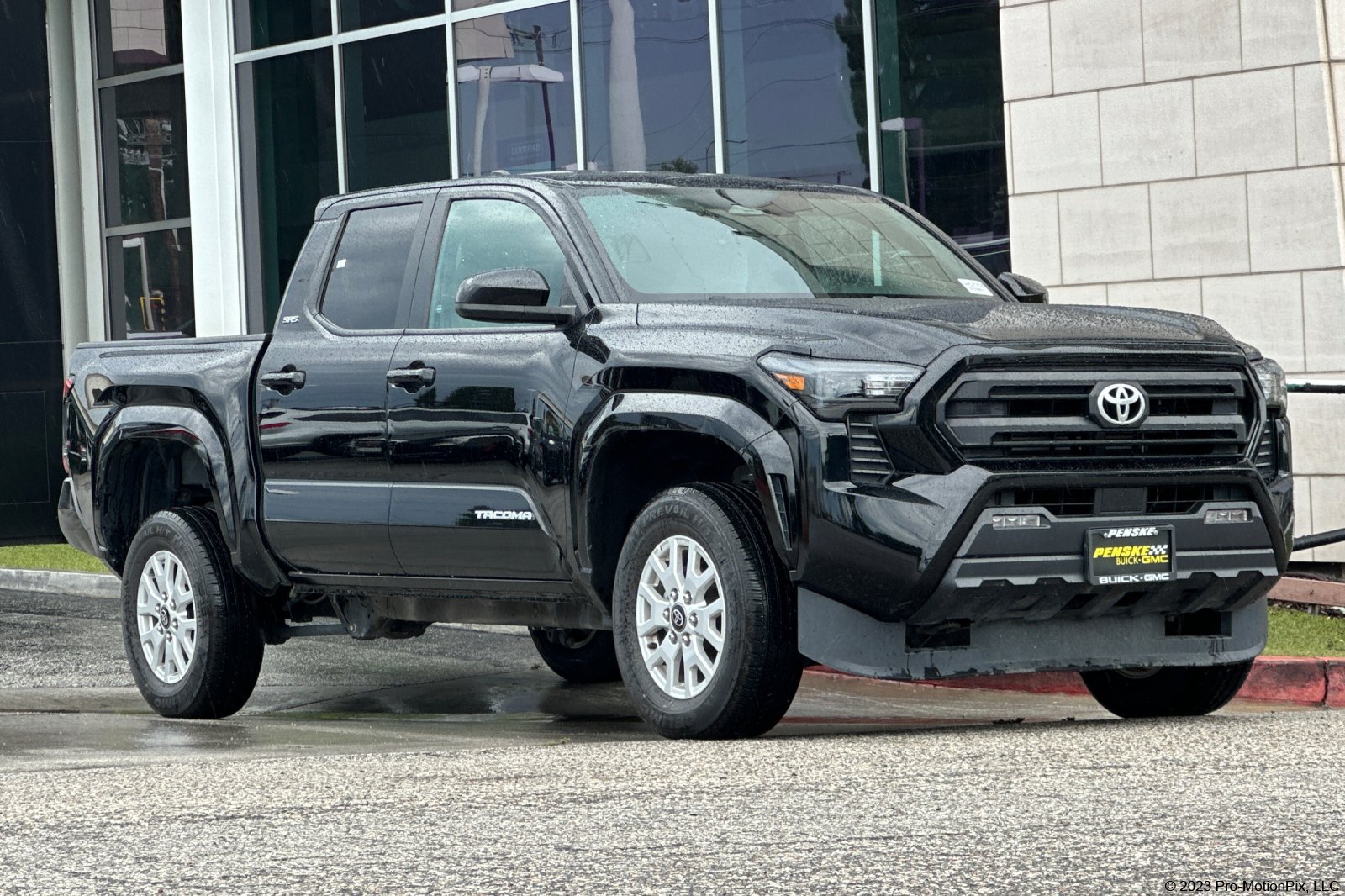Used 2024 Toyota Tacoma SR5 AWD/4WD image 1
