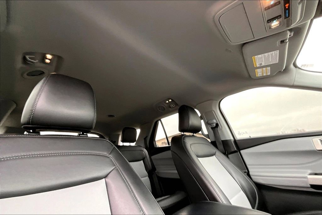 Used 2024 Ford Explorer XLT w/ Equipment Group 202A image 20