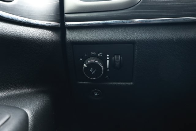 Used 2022 Jeep Grand Cherokee Limited RWD image 15
