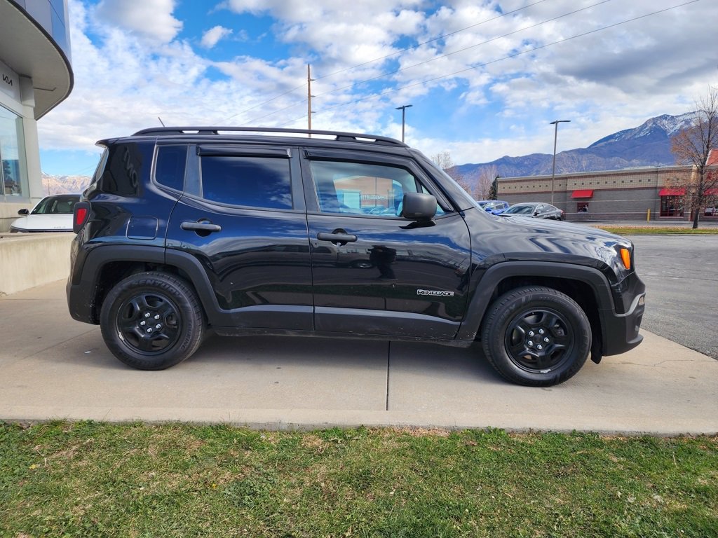 Used 2017 Jeep Renegade Sport w/ Power & Air Group image 4