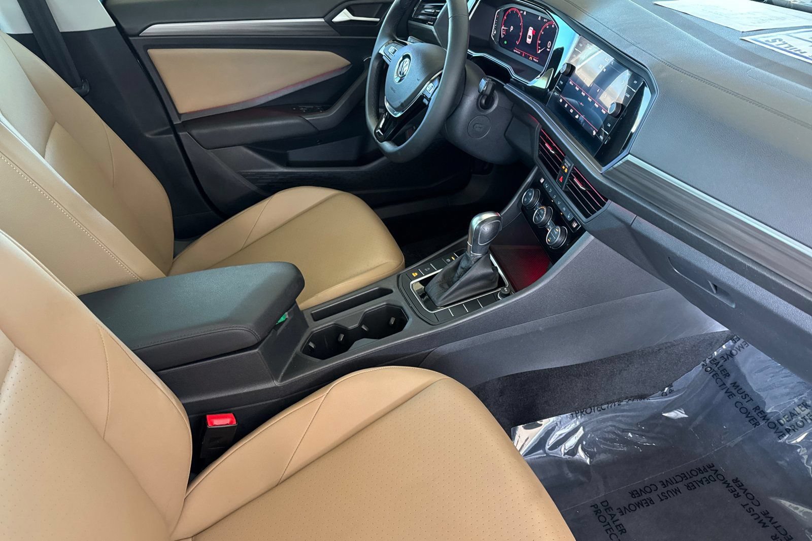 Used 2019 Volkswagen Jetta SEL w/ Cold Weather Package FWD image 15