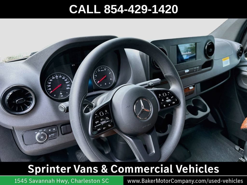 Used 2023 Mercedes-Benz Sprinter 3500 image 4