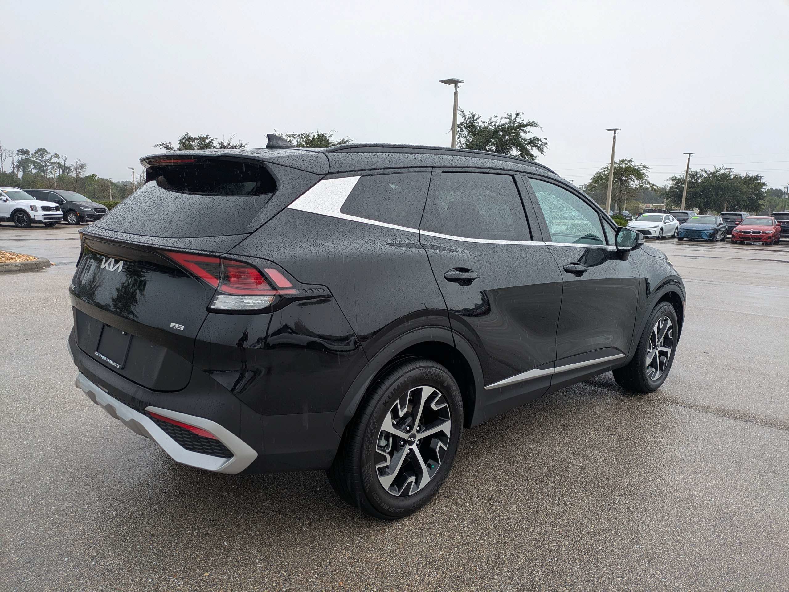 Used 2025 Kia Sportage EX w/ Premium Package AWD/4WD image 4