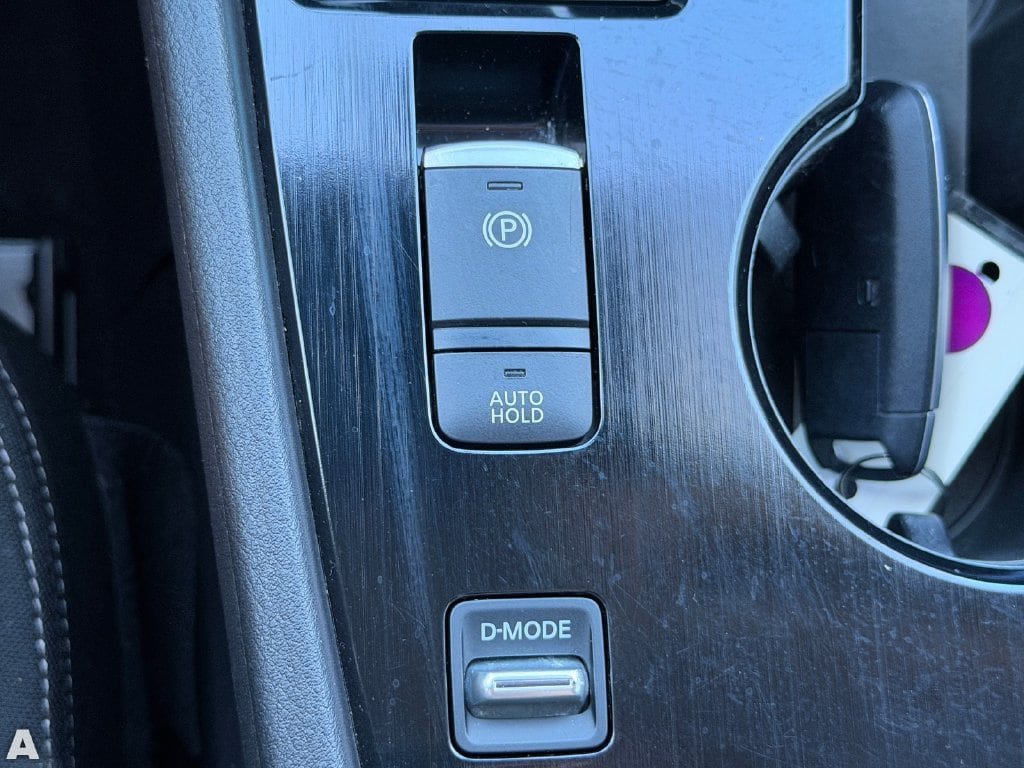 Used 2025 Nissan Rogue SV FWD image 27