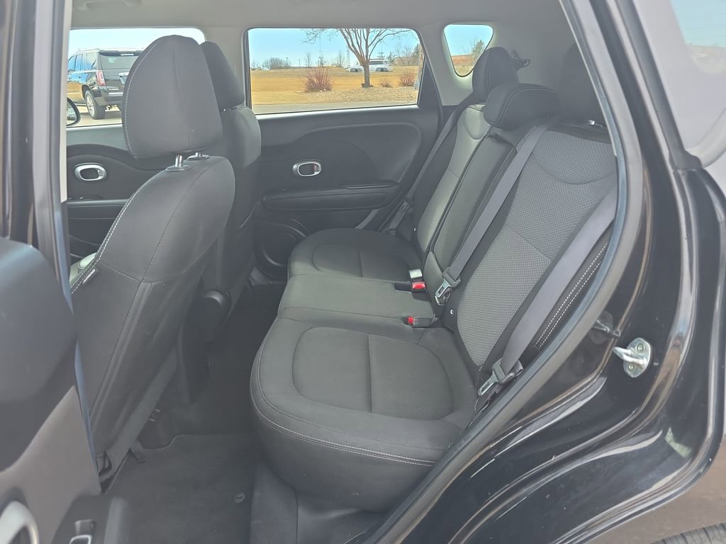 Used 2017 Kia Soul + FWD image 26