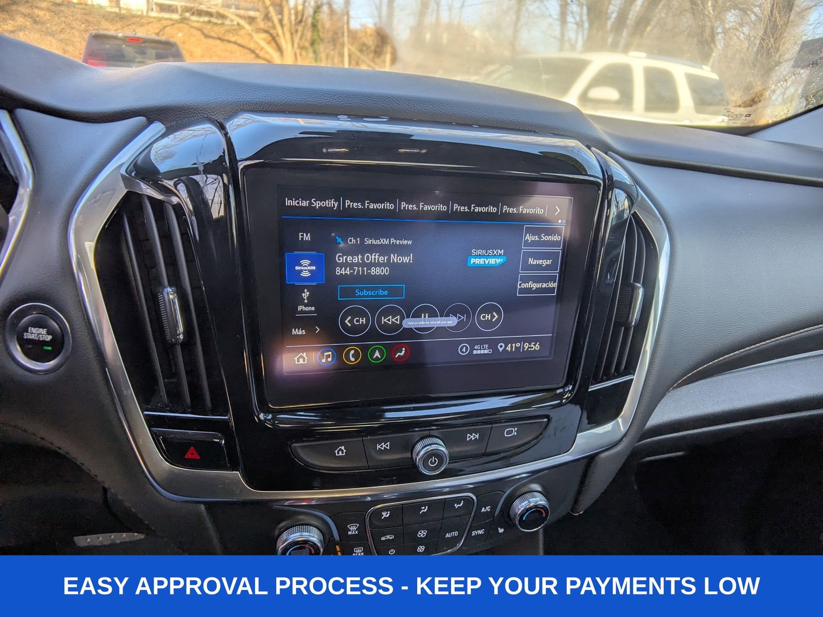 Used 2020 Chevrolet Traverse LT w/ LT Premium Package image 27