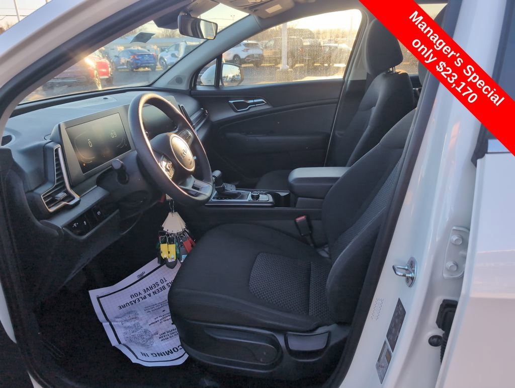 Used 2023 Kia Sportage LX image 13
