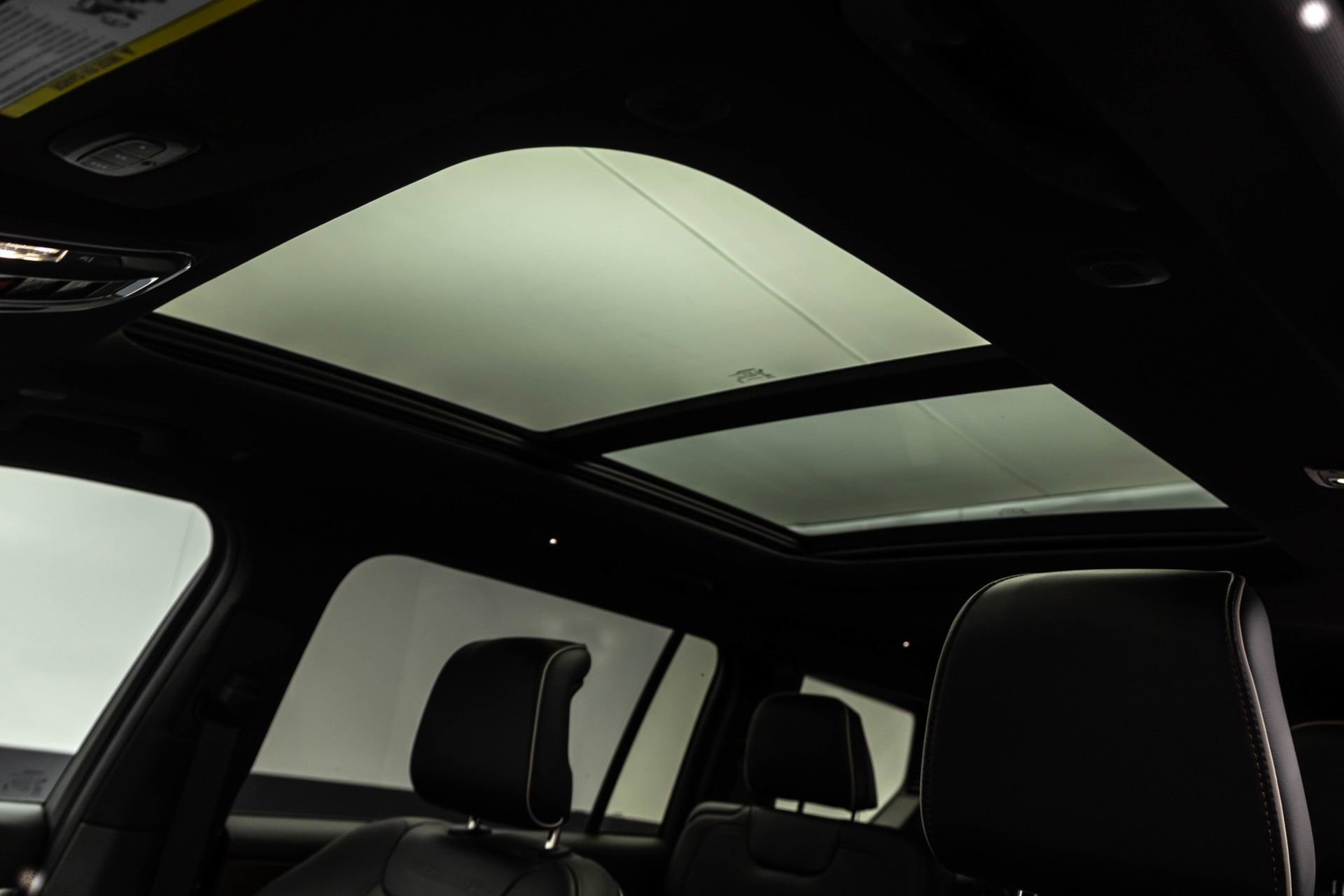 Used 2025 Jeep Grand Cherokee L Summit image 27