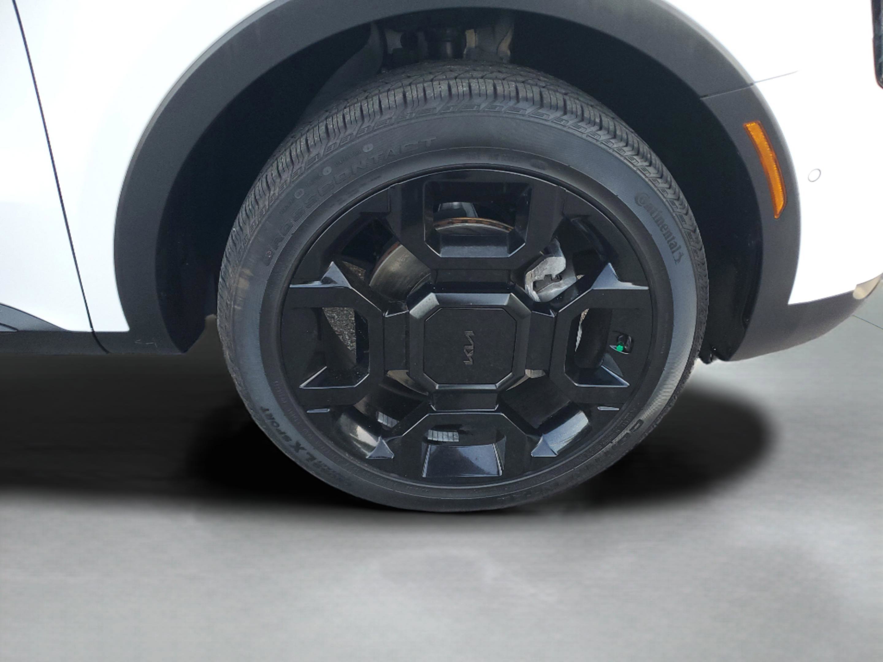Certified 2025 Kia Sorento SX AWD/4WD image 29