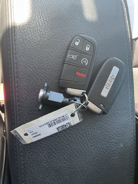 Used 2018 Jeep Grand Cherokee Summit RWD image 32
