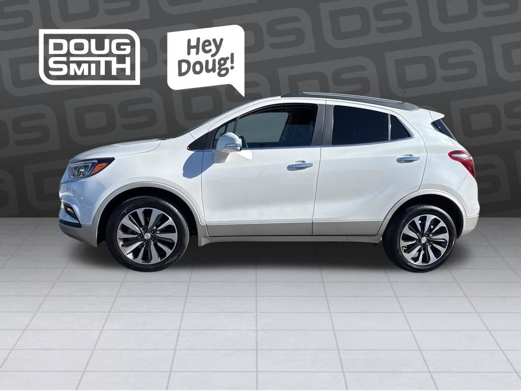 Used 2017 Buick Encore Essence image 2