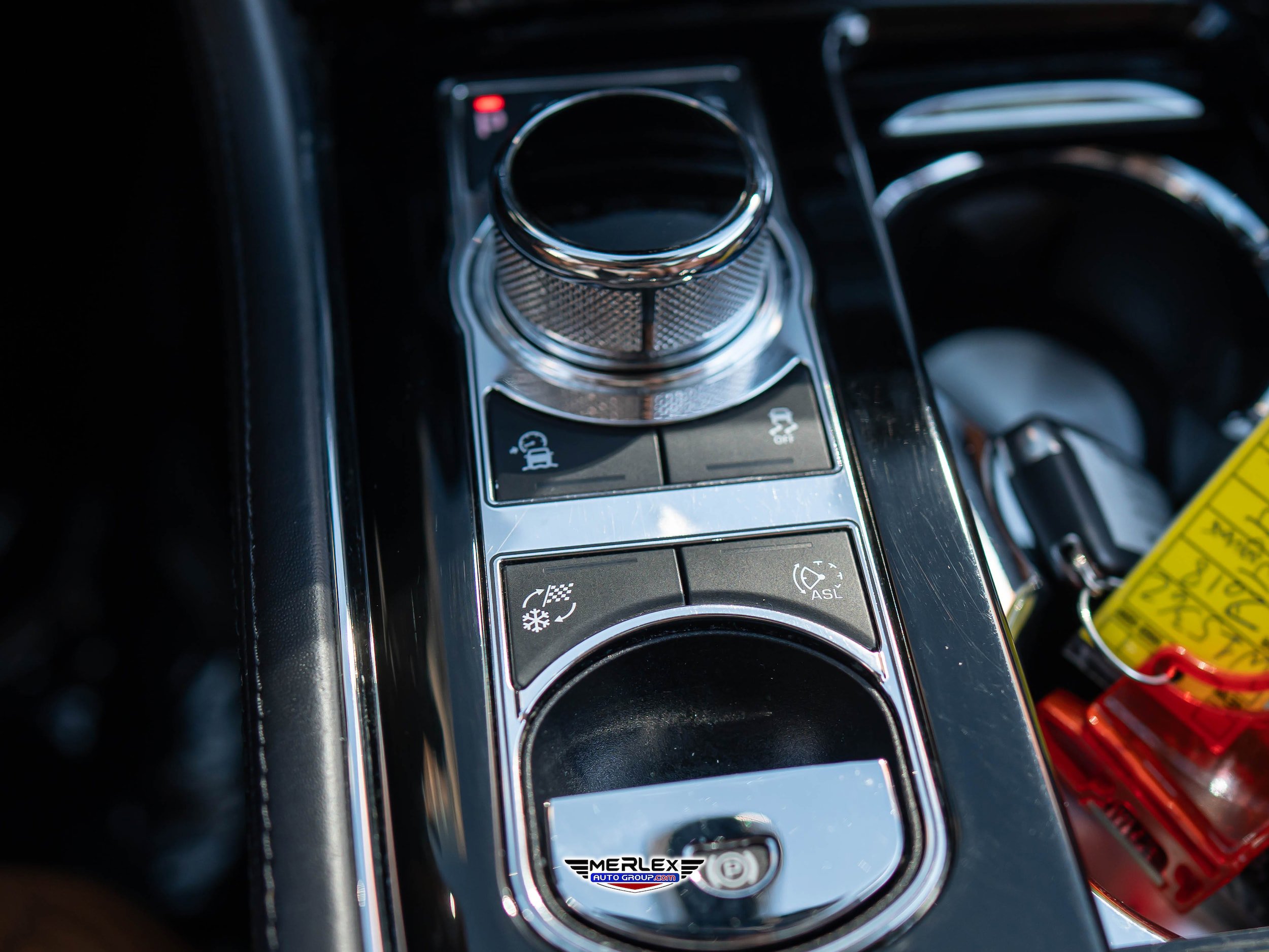 Used 2018 Jaguar XJ L Portfolio image 38