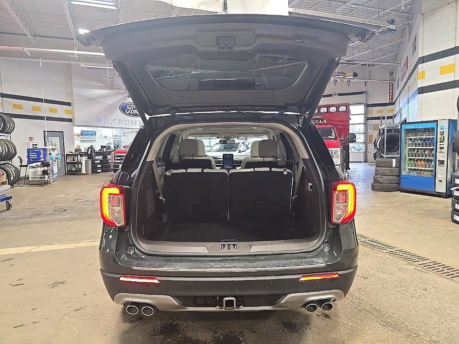 Used 2022 Ford Explorer Platinum w/ Equipment Group 601A image 28