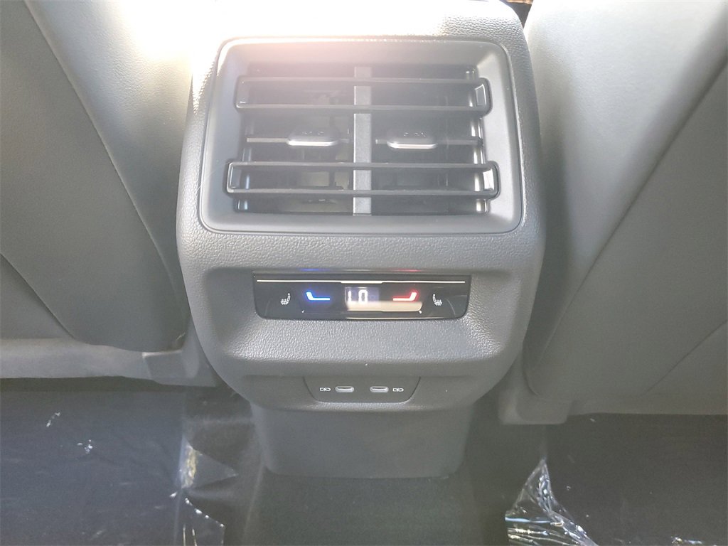 New 2026 Volkswagen Tiguan SEL R-Line image 13