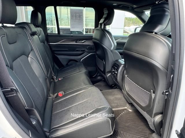 Used 2023 Jeep Grand Cherokee Overland w/ Luxury Tech Group IV AWD/4WD image 19