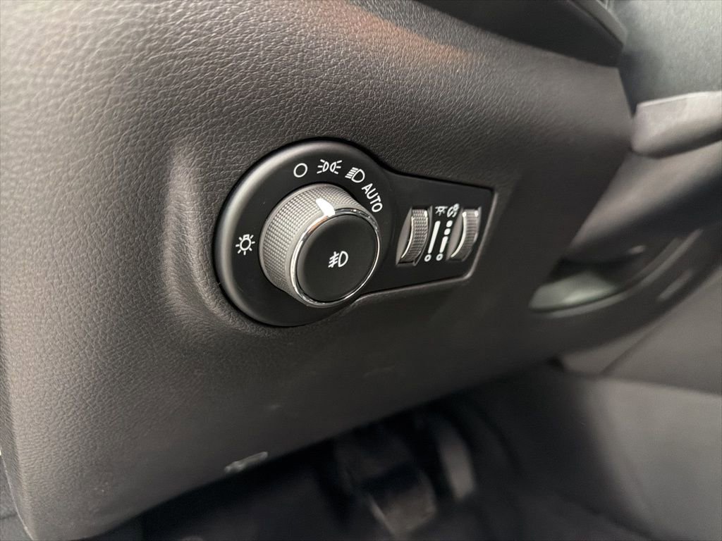 New 2026 Jeep Compass Latitude image 15