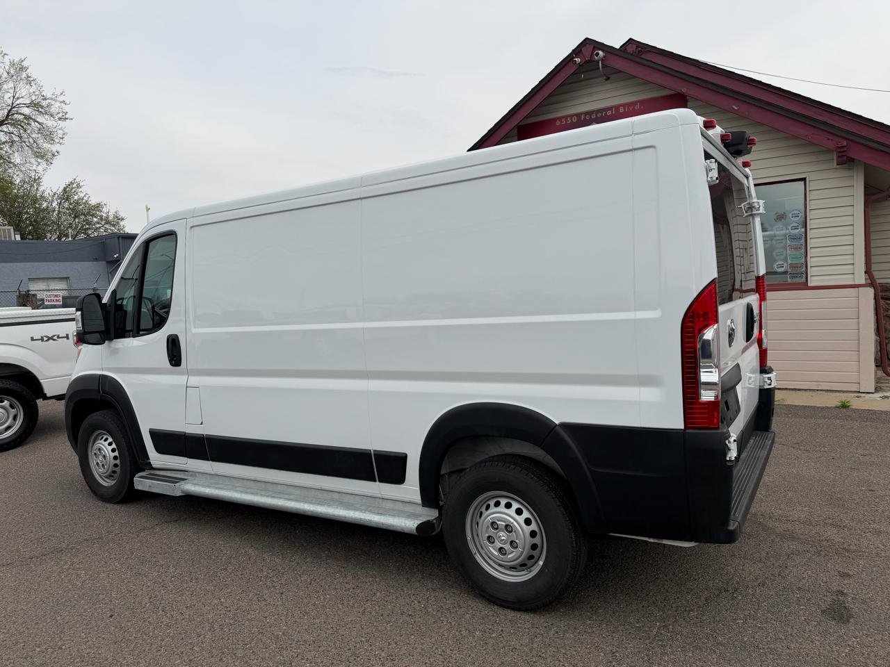 Used 2025 RAM ProMaster 2500 w/ U-Haul Equipment Group image 3