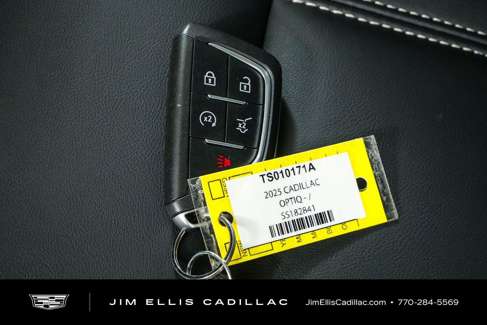 Used 2025 Cadillac Optiq Luxury 1 AWD/4WD image 39