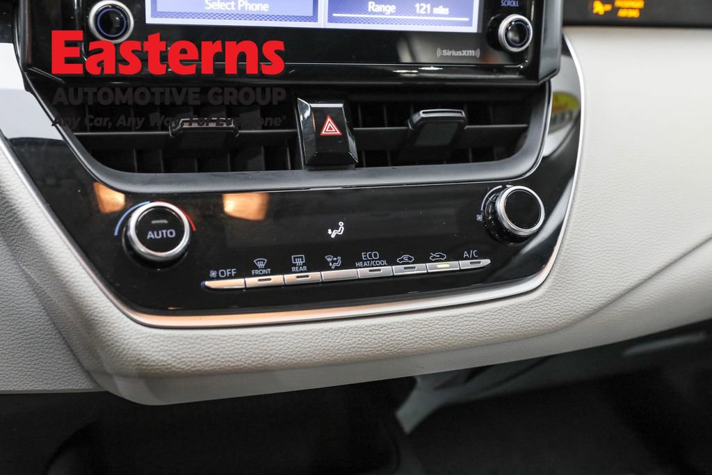 Used 2022 Toyota Corolla LE w/ Carpet Mat Package (TMS) image 19