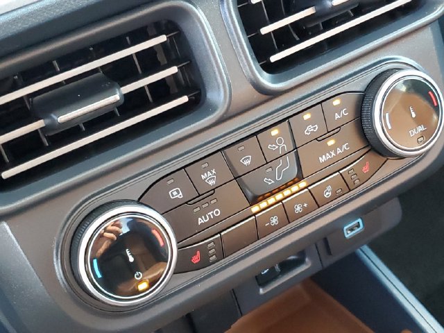 Certified 2024 Ford Maverick Lariat w/ 4K Tow Package AWD/4WD image 18