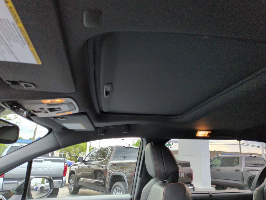 Certified 2022 Toyota Sienna XSE AWD/4WD image 21