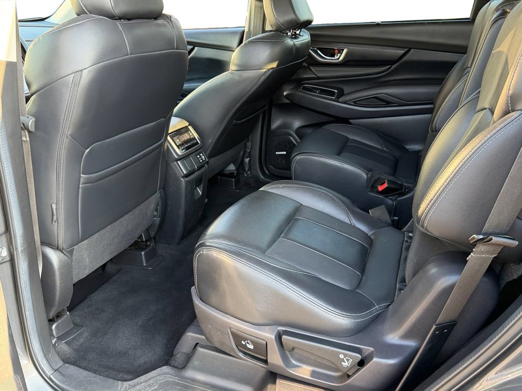 Used 2023 Subaru Ascent Limited w/ Technology Package AWD/4WD image 12