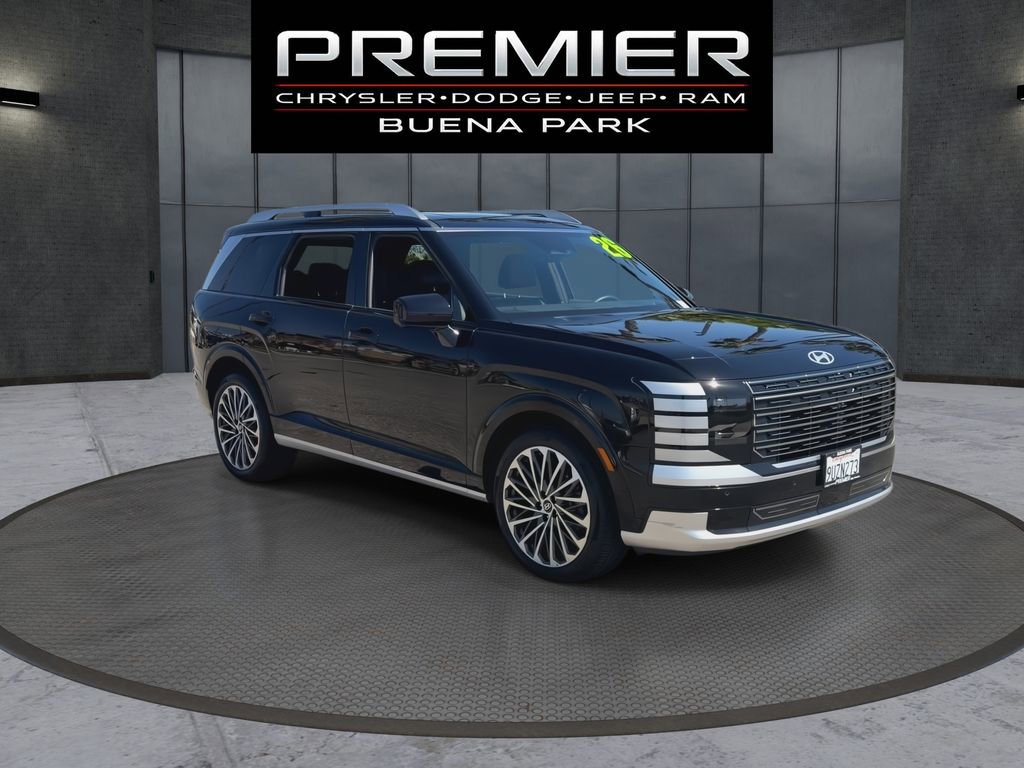 Used 2026 Hyundai Palisade Calligraphy image 2