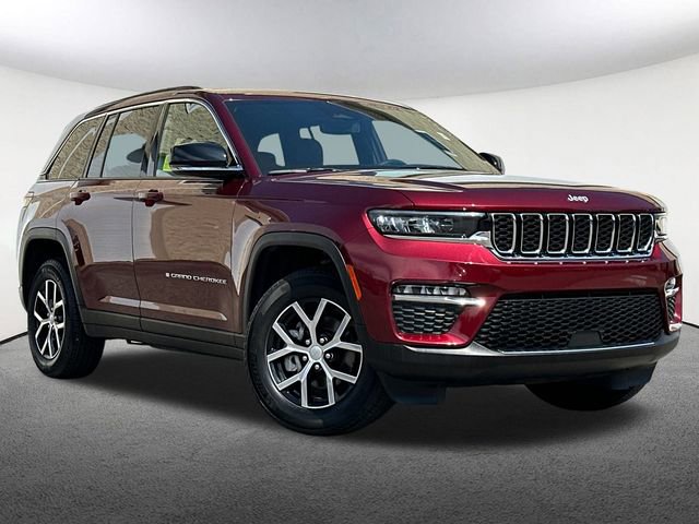 Used 2024 Jeep Grand Cherokee Limited image 2