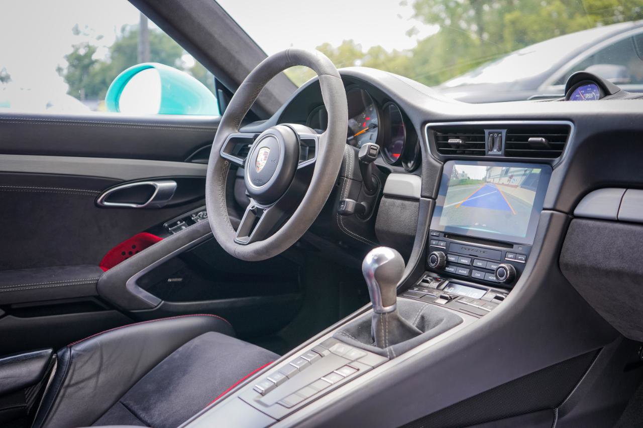 Used 2018 Porsche 911 GT3 RWD image 15