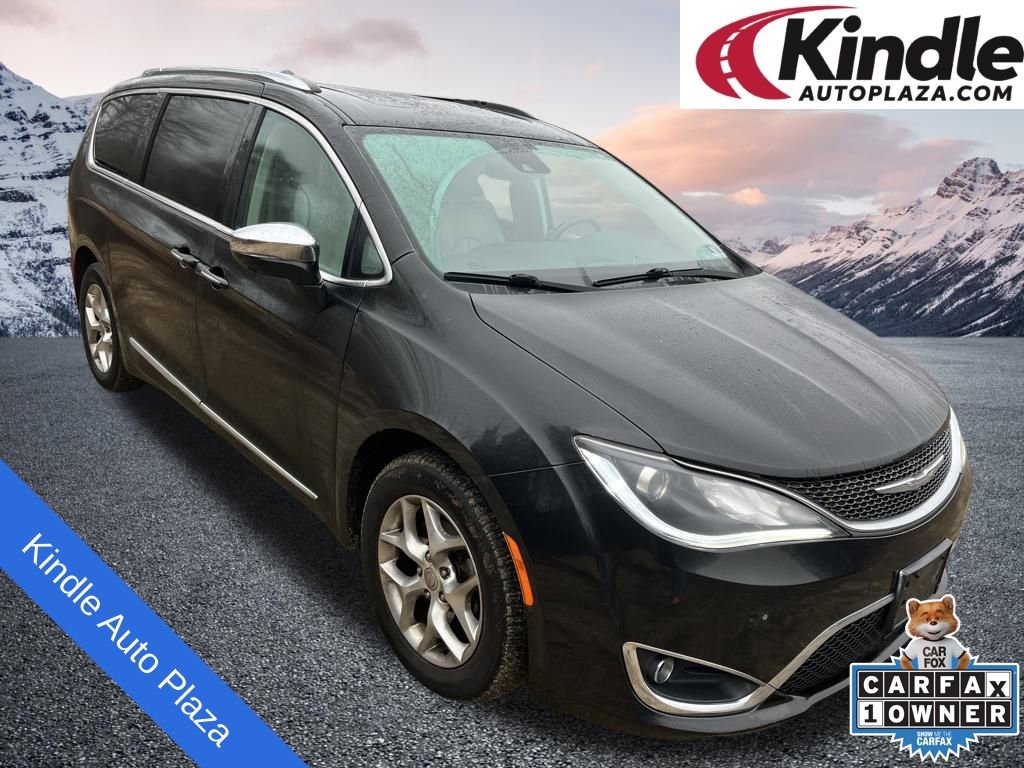 Used 2017 Chrysler Pacifica Limited w/ UConnect Theater Package