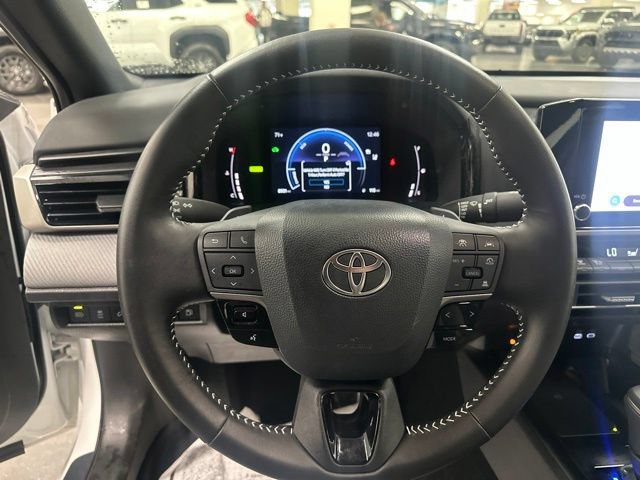 Used 2026 Toyota Camry SE FWD image 12