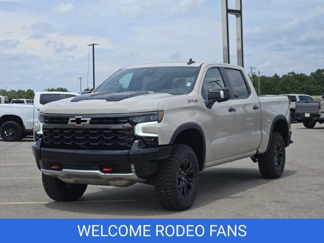 New 2026 Chevrolet Silverado 1500 ZR2 AWD/4WD image 2