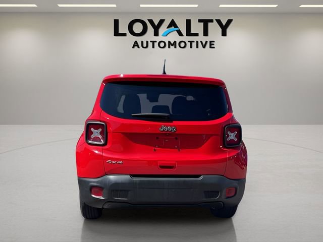 Used 2023 Jeep Renegade Latitude AWD/4WD image 4