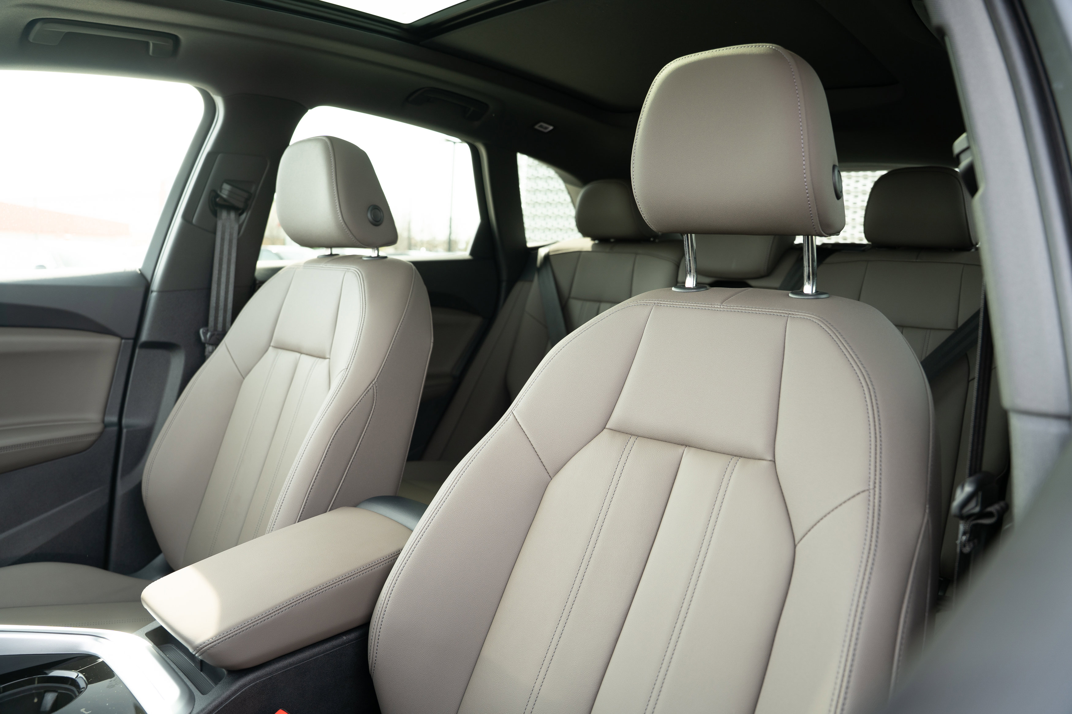 Certified 2025 Audi Q5 Premium w/ Convenience Package image 23