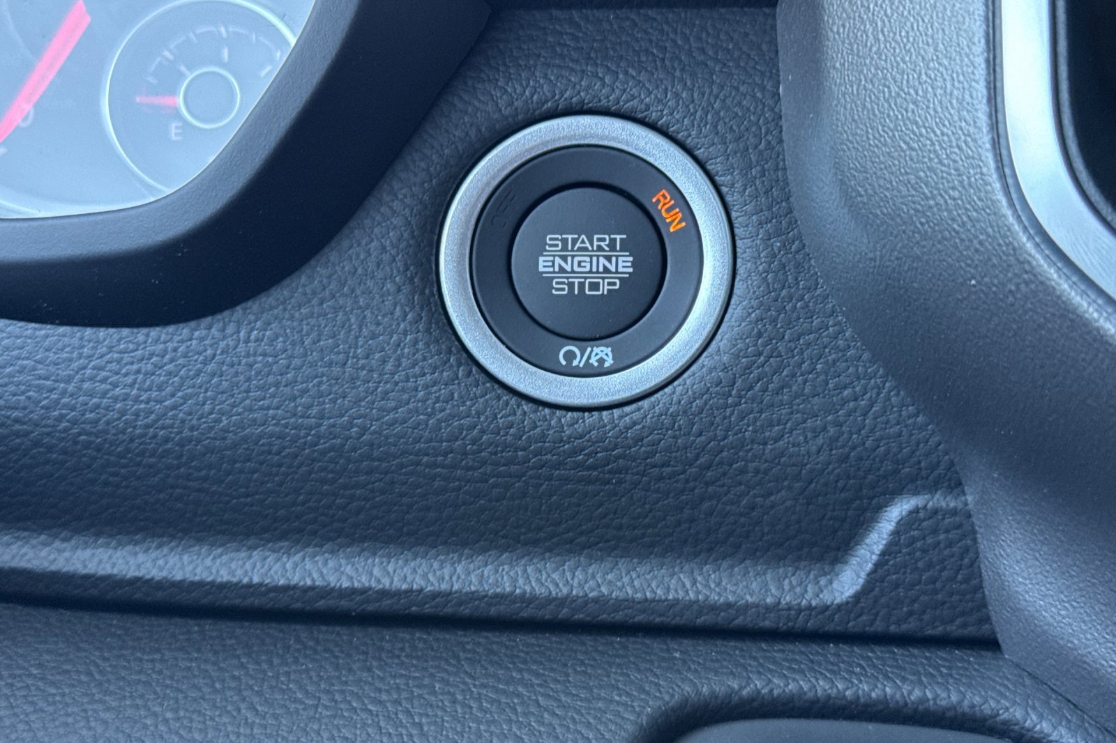 New 2026 RAM 1500 4x4 Crew Cab image 21
