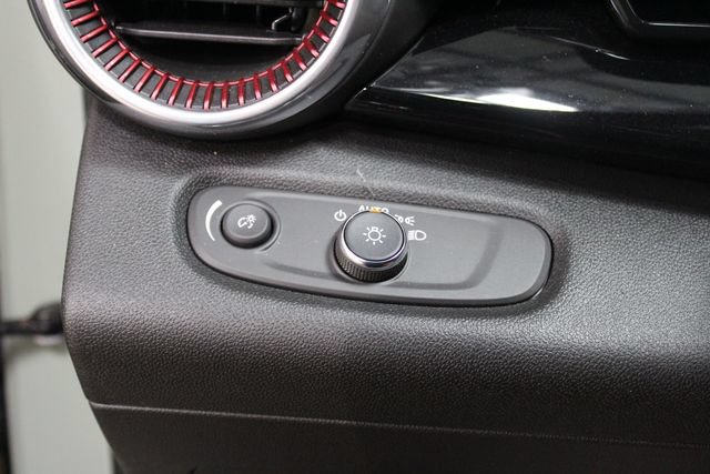 Used 2024 Chevrolet Trax RS w/ Sunroof Package FWD image 15