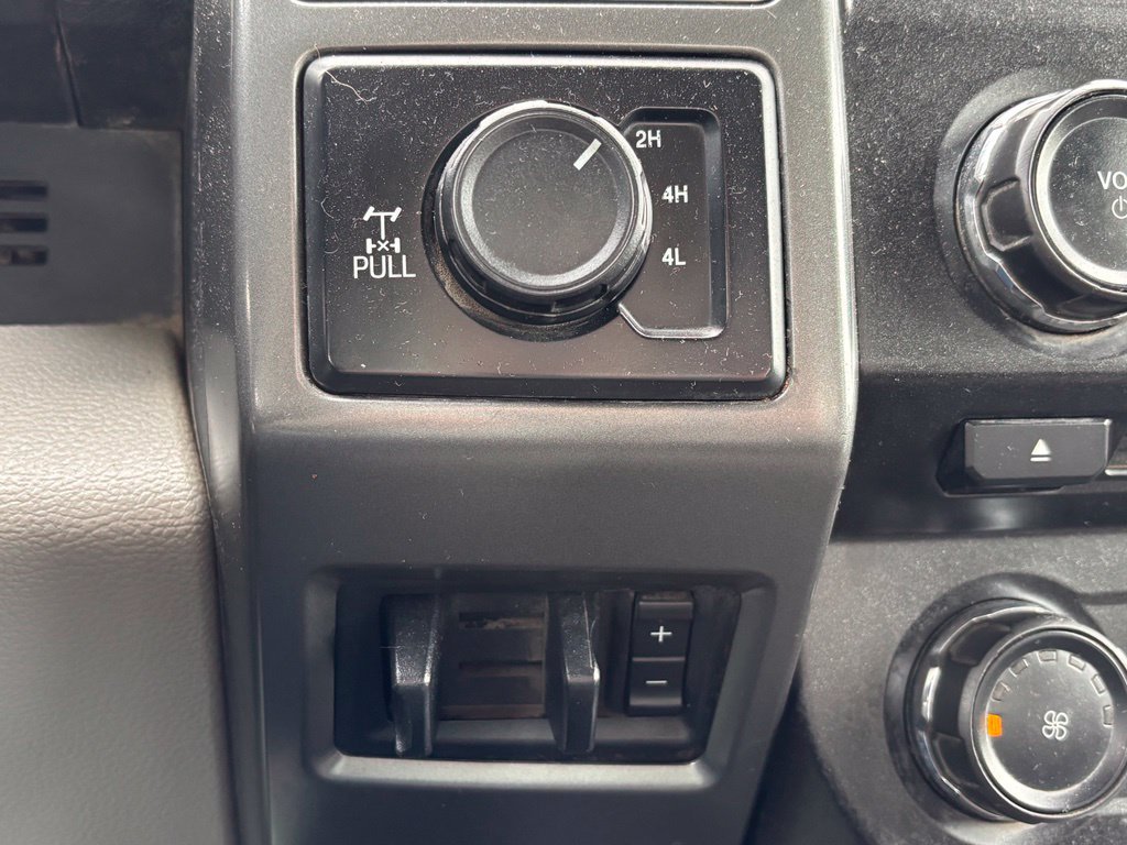 Used 2018 Ford F350 XLT w/ FX4 4x4 Off Road Package image 27
