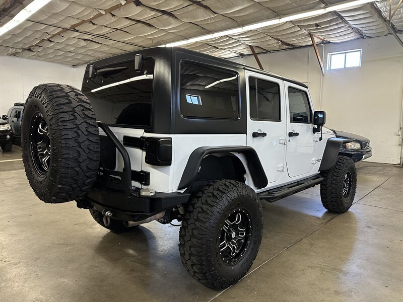 Used 2015 Jeep Wrangler Unlimited Rubicon w/ Connectivity Group AWD/4WD image 3