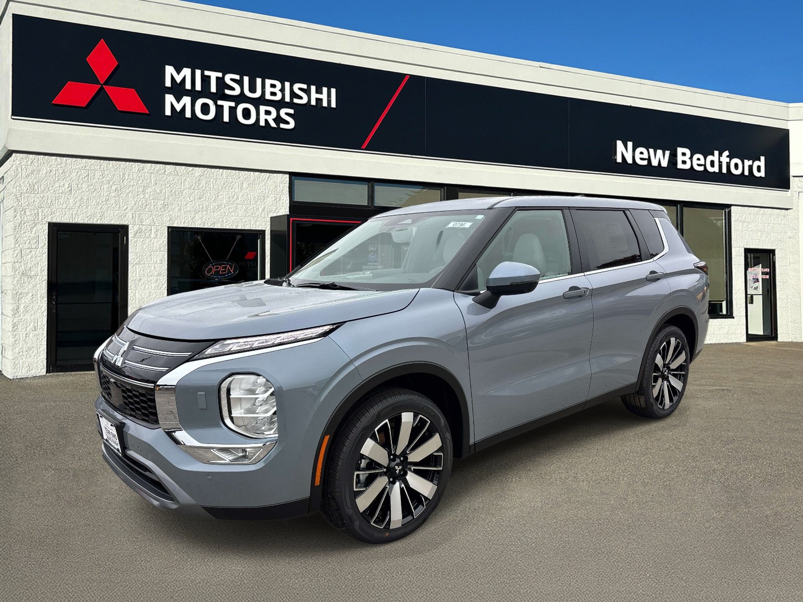 New 2026 Mitsubishi Outlander SE