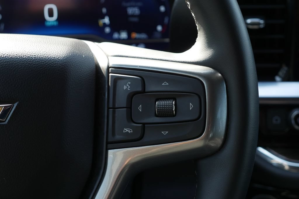 Used 2023 Chevrolet Silverado 1500 LT AWD/4WD image 13