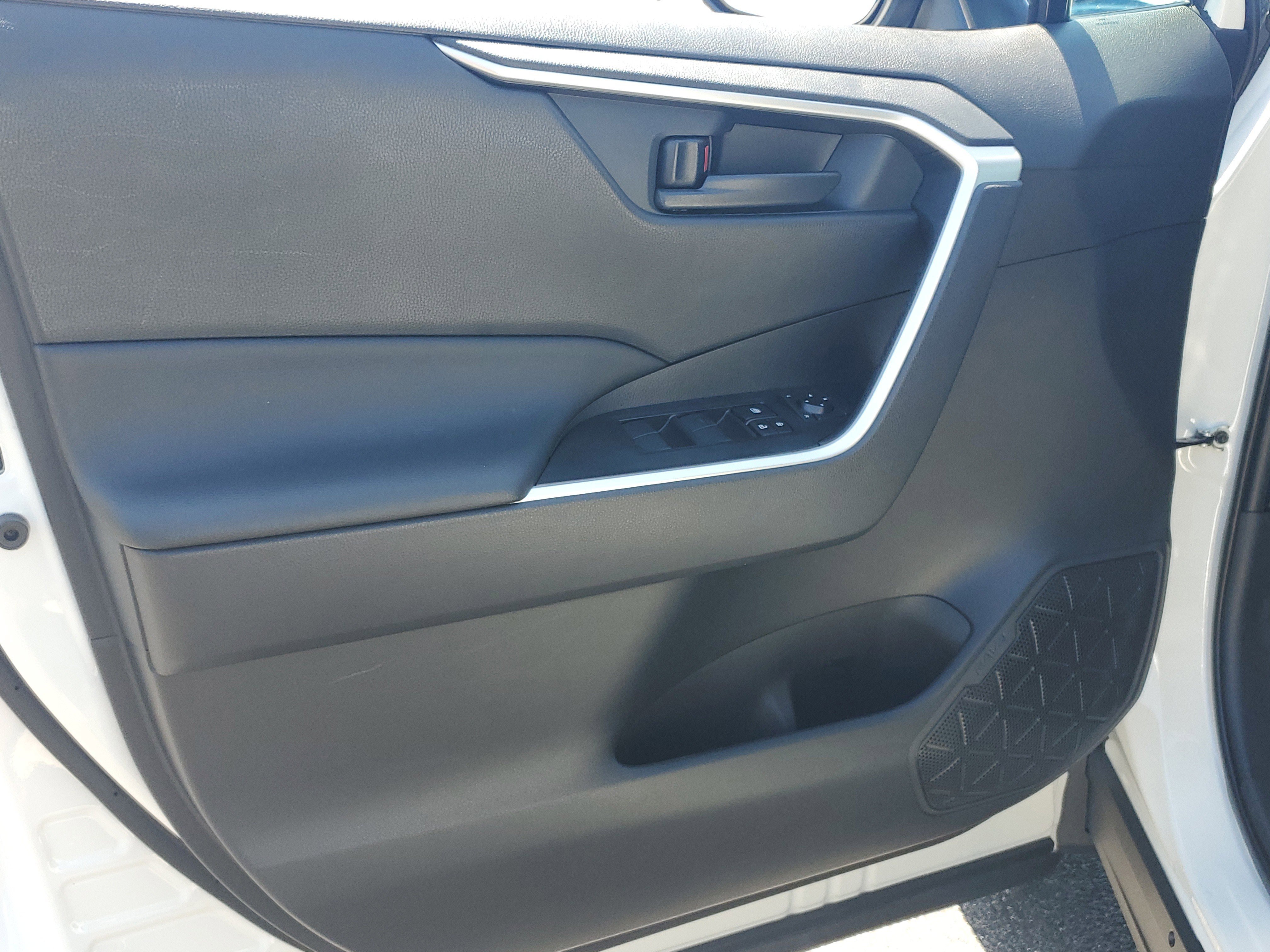 Certified 2024 Toyota RAV4 LE AWD/4WD image 20