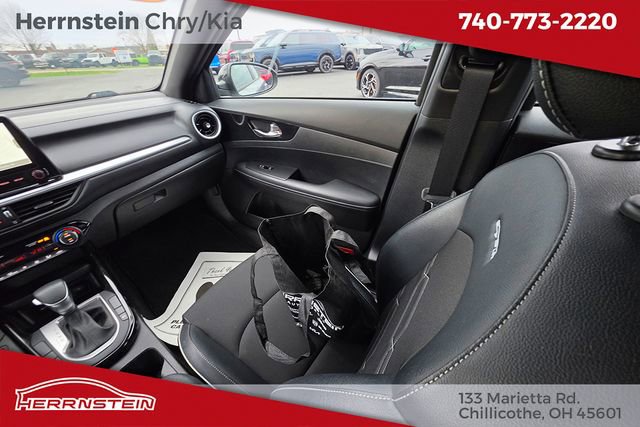 Used 2023 Kia Forte GT-Line w/ GT-Line Technology Package image 11